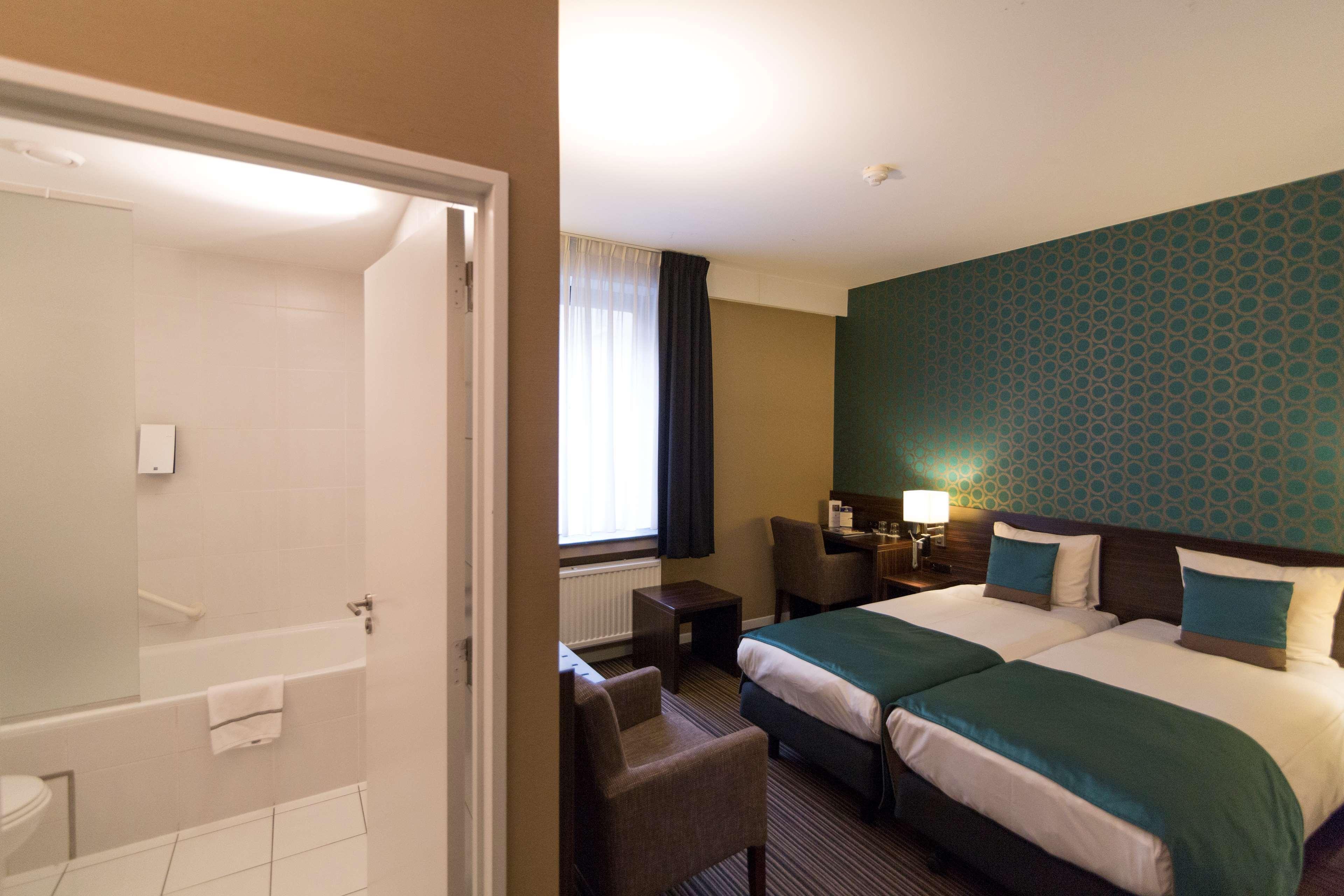 Hotel Docklands Антверпен Экстерьер фото